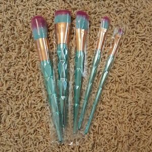 5 pc mermaid cosmetic brushes